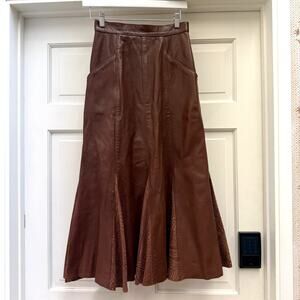 Vintage 1970s Brown Leather Peasant Skirt XS Boho Chic Pockets Modern Pattern